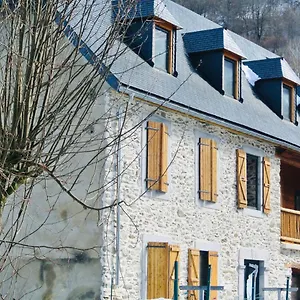  Hébergement de vacances Les Granges De Clarabide France